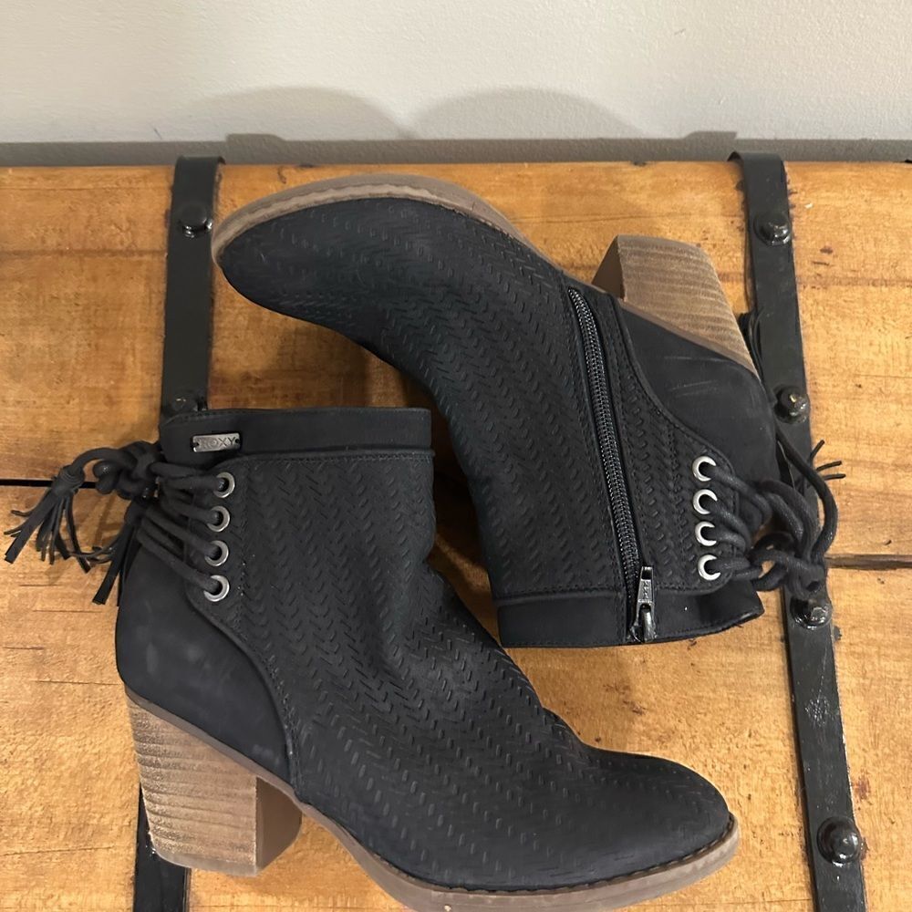 ROXY | Black Devon Heel Ankle Boot size 6 - Picture 3 of 7